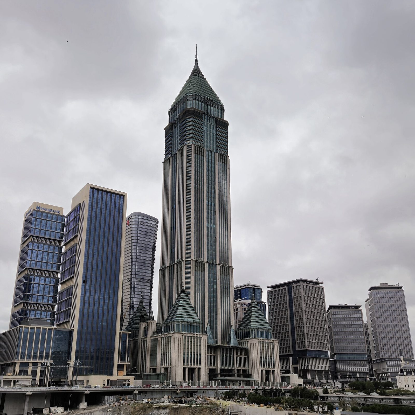 Borsa İstanbul günü %3,22 yükselişle tamamladı