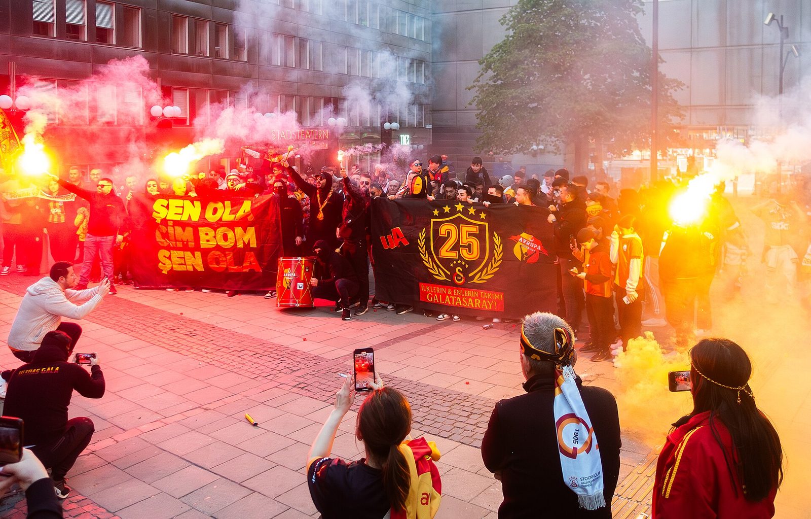 Galatasaray, Şampiyonlar Ligi'nde Lille'i deplasmanda 4-2 devirdi